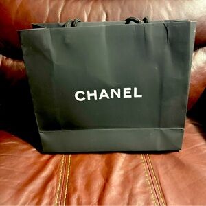 New Chanel Large Gift Bag Empty Paper Shopping Tote 13" x 11"